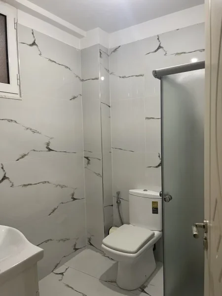 Shitet apartament 2+1+2 ne rrugen Kastriotet