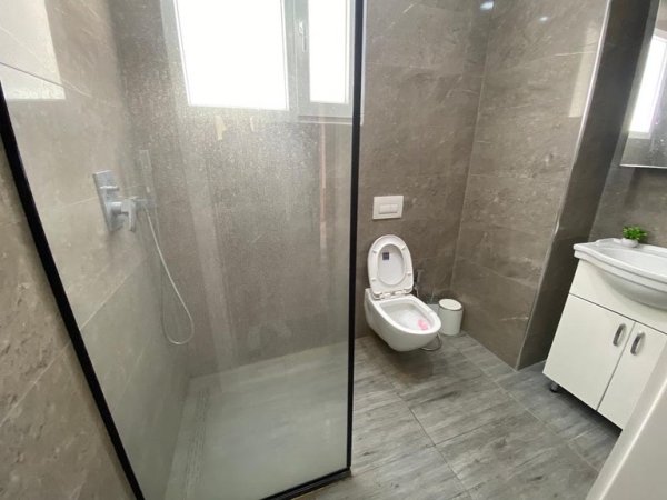 APARTAMENT 1+1 ME QIRA, QENDER TIRANE