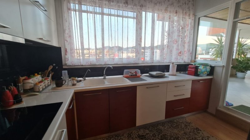 APARTAMENT 3+1+2+VERANDE TE ARTURBINA!