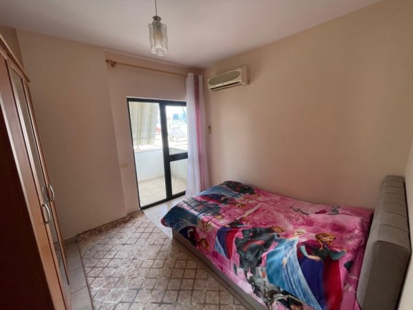 APARTAMENT ME QERA NE BLLOK