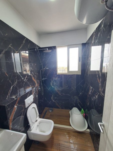 Qera, Apartament 2+1+2+Verandë, Fresk, Tiranë