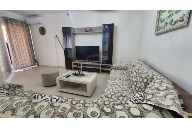 JEPET APARTAMENT 2+1 ME QIRA NE FRESK