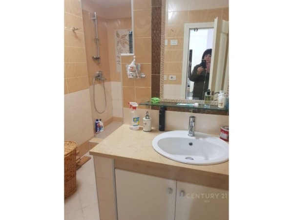 APARTAMENT 1+1 TEK RRUGA E ELBASANIT!