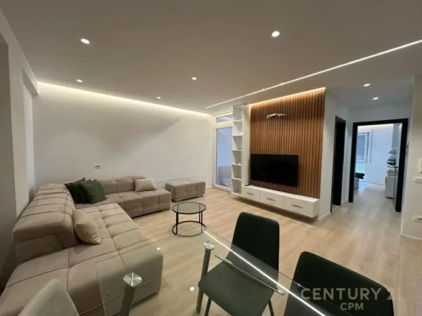 Apartament 2+1 per qira tek Medreseja