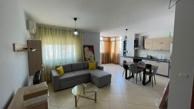 Tirane, jepet me qera apartament 1+1+BLK Kati 6, 62 m² 500 Euro (komuna e parisit)