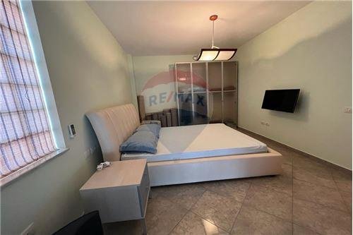 Tirane, shitet apartament 3+1+BLK Kati 5, 111 m² 229.600 Euro (rruga petro nini)