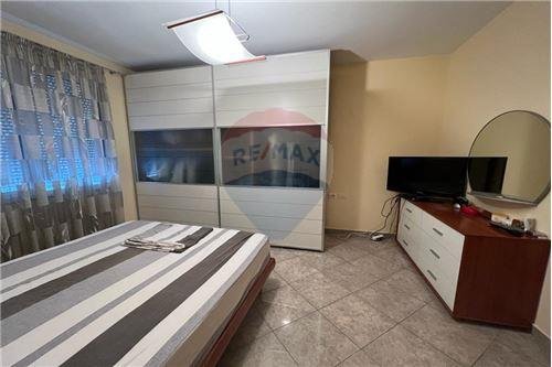 Tirane, shitet apartament 3+1+BLK Kati 5, 111 m² 229.600 Euro (rruga petro nini)