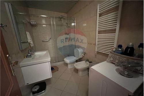 Tirane, shitet apartament 3+1+BLK Kati 5, 111 m² 229.600 Euro (rruga petro nini)
