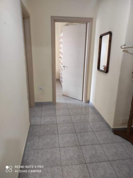 Tirane, jepet me qera apartament 1+1+BLK Kati 5, 25.000 Leke (Besim Alla)