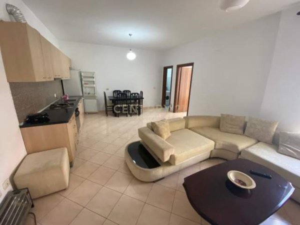 Tirane, jepet me qera apartament 1+1 Kati 2, 67 m² 350 Euro (Liqeni i Thate)