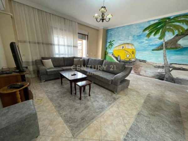 Tirane, jepet me qera apartament 2+1 Kati 4, 89 m² 500 Euro (Bulevardi Zogu i Pare)