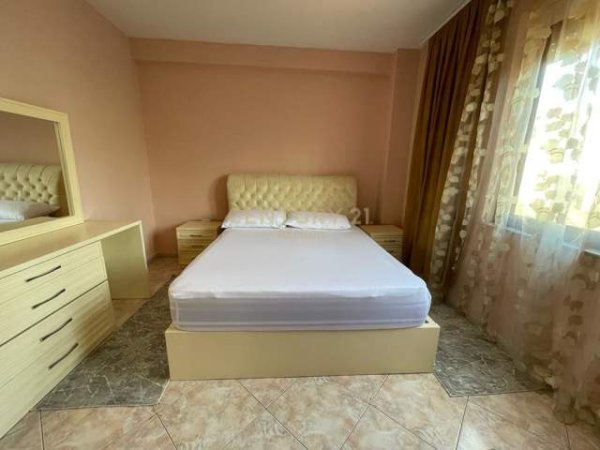 Tirane, jepet me qera apartament 2+1 Kati 4, 89 m² 500 Euro (Bulevardi Zogu i Pare)