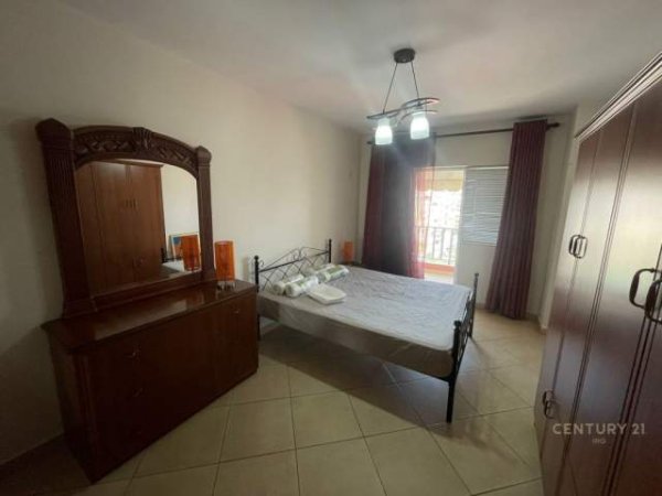 Tirane, jepet me qera apartament 1+1 Kati 6, 62 m² 500 Euro (Komuna e Parisit)