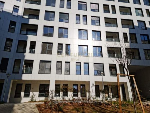 Tirane, jepet me qera apartament 1+1 Kati 1, 67 m² 400 Euro (21 dhjetori)