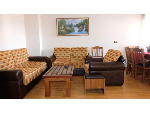 Tirane, jepet me qera apartament 2+1 Kati 8, 90 m² 400 Euro (Brryli)