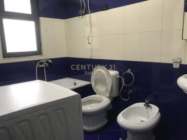 Tirane, jepet me qera apartament 2+1 Kati 2, 137 m² 300 Euro (Astiri)
