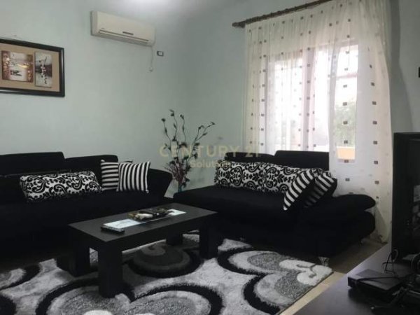 Tirane, jepet me qera apartament 2+1 Kati 2, 137 m² 300 Euro (Astiri)