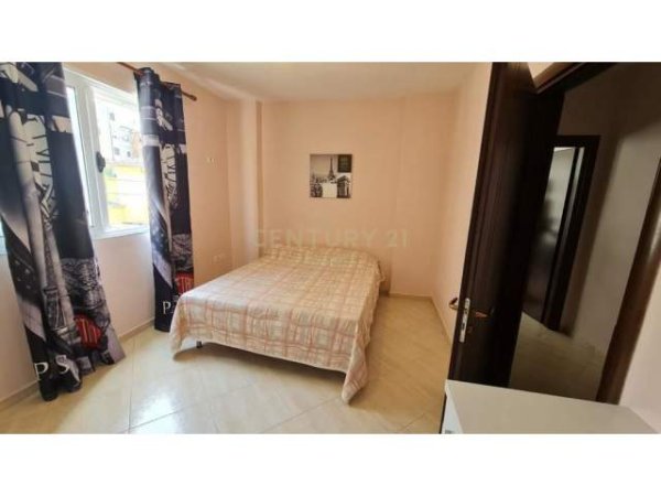 Tirane, jepet me qera apartament 1+1 Kati 1, 60 m² 350  (Tregu Elektrik)