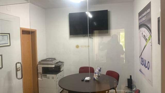 Tirane, shes apartament 3+1 Kati 3, 130 m² 210.000 Euro (Rruga Sami Frasheri)