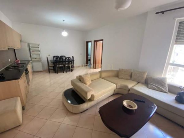 Tirane, jepet me qera apartament 1+1+BLK Kati 2, 67 m² 350 Euro (Liqeni i Thate)