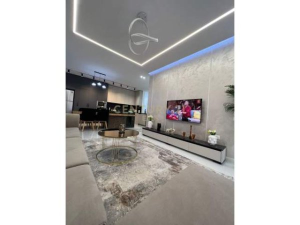 Shes apartament 2+1 me mobilim luksoz te Kompleksi Arlis, Kati 6, 112 m² 177.000 Euro (Farmacia 10)