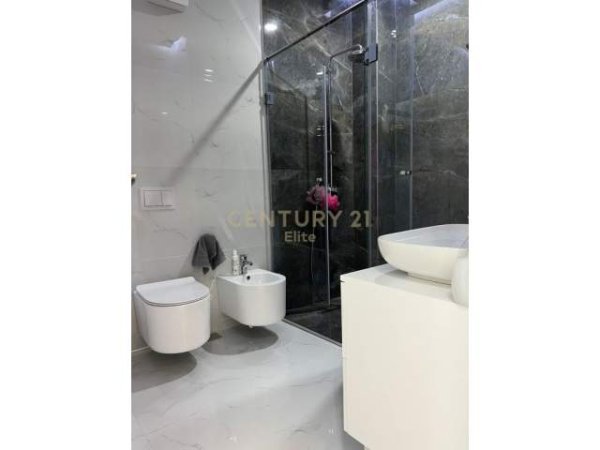 Shes apartament 2+1 me mobilim luksoz te Kompleksi Arlis, Kati 6, 112 m² 177.000 Euro (Farmacia 10)
