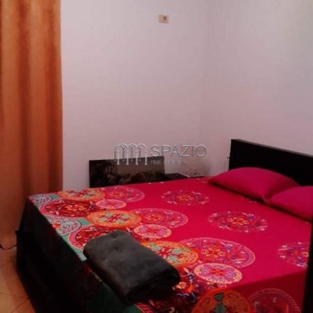 Tirane, jepet me qera apartament 1+1 60 m² 350 Euro (Rruga e Elbasanit)