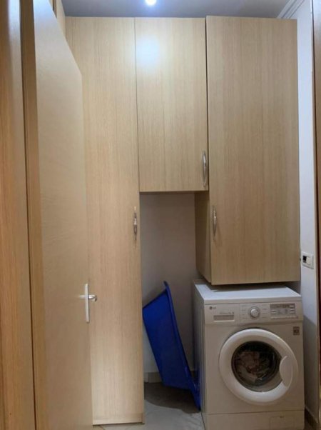 Shqiperi, jepet me qera apartament 2+1+BLK Kati 3, 115 m² 350 Euro (Adresa:yzberisht prane palestres unik)