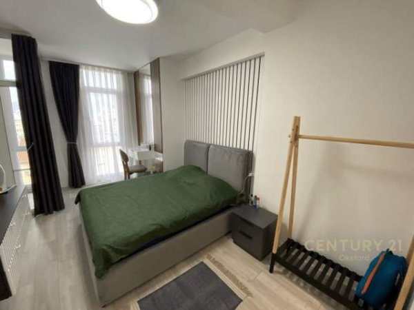 Tirane, jepet me qera apartament 1+1 Kati 5, 67 m² 600 Euro (Komuna e Parisit)
