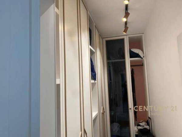 Tirane, jepet me qera apartament 1+1 Kati 5, 67 m² 600 Euro (Komuna e Parisit)