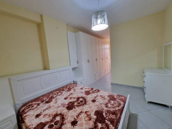Tirane, jepet me qera apartament 2+1+BLK Kati 4, 110 m² 300 Euro (Unaza e re)