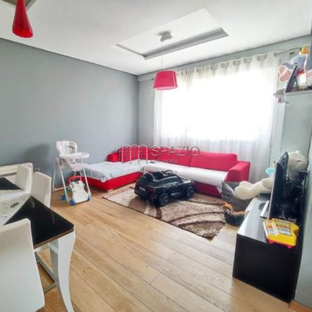Tirane, jepet me qera apartament 2+1+A+BLK Kati 3, 100 m² 600 Euro (Liqeni i Thate)