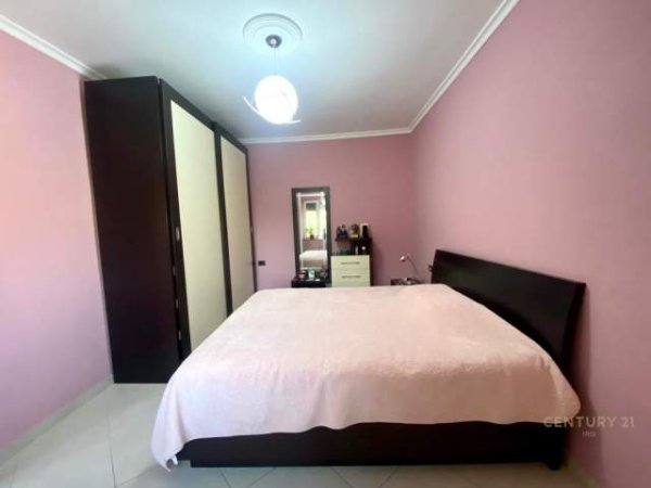 Tirane, jepet me qera apartament 3+1+BLK Kati 4, 130 m² 800 Euro (Rrugen Hajdar Hidi)