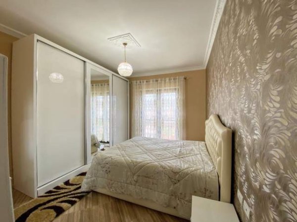 Tirane, jepet me qera apartament 2+1+BLK Kati 7, 107 m² 600 Euro (Rruga Teodor Keko)