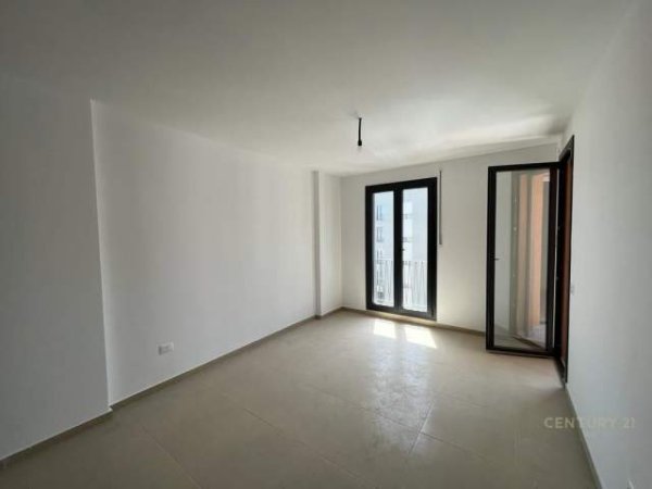 Tirane, jepet me qera apartament 1+1 Kati 9, 66 m² 400 Euro (prane Spitalit Nene Tereza)