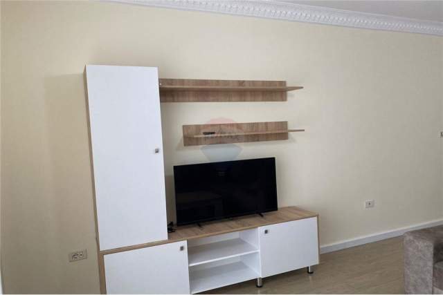 Tirane, jepet me qera apartament 2+1 Kati 7, 99 m² 420 Euro (Laprak)