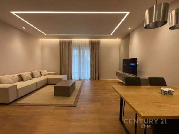 Tirane, jepet me qera apartament 2+1 Kati 8, 121 m² 1.000 Euro (Kompleksi Delijorgji)