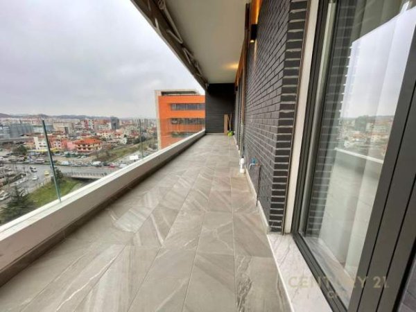 Tirane, jepet me qera apartament 2+1 Kati 8, 121 m² 1.000 Euro (Kompleksi Delijorgji)