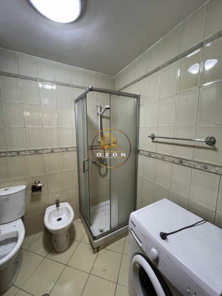 Tirane, jepet me qera apartament 2+1+BLK Kati 9, 105 m² 450 Euro (Rruga e Barrikadave)