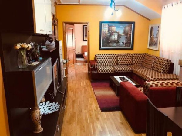 Tirane, jepet me qera apartament 3+1+BLK Kati 3, 101 m² 500 Euro (Rruga e Elbasanit)
