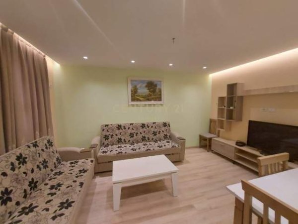 Tirane, jepet me qera apartament 1+1+BLK Kati 1, 60 m² 350 Euro (Ish Parku)