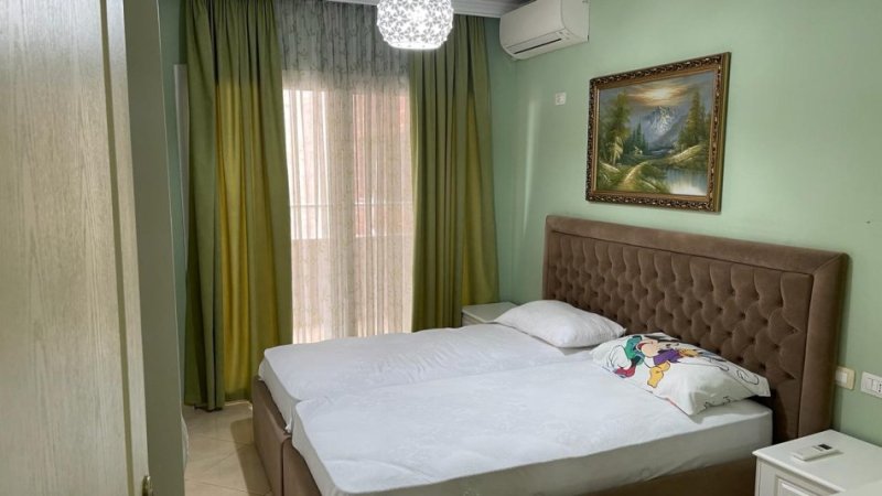 JEPET ME QERA APARTAMENT 3+1 600 EURO ASTIR