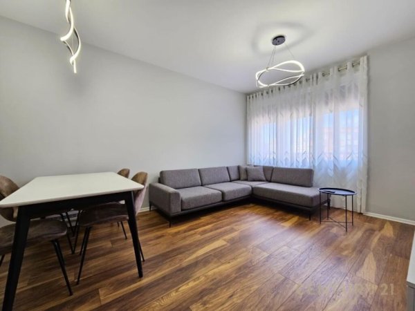 Japim Apartament 2+1+ 2 Parkime tek Pazari Ri.