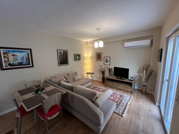 JEPET ME QIRA APARTAMENT 1+1+VERANDE  REZIDENCA KODRA E DIELLIT 2