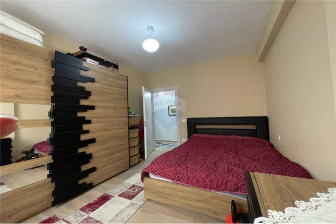 Jepet me qera apartament 2+1 ne Transballkanike!