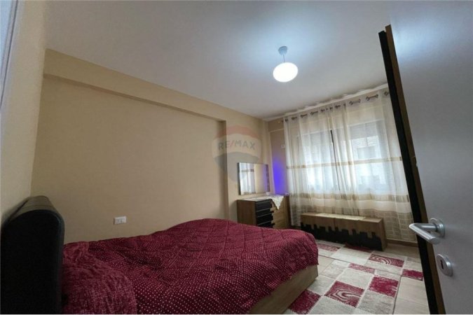 Jepet me qera apartament 2+1 ne Transballkanike!