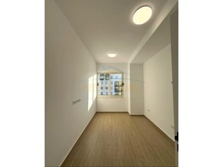 Apartament 3+1+2 për Shitje në Bulevardi e Ri, Tiranë. AREA38901