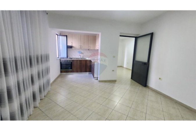 SHITET APARTAMENT 1+1 NJAZI MEKA