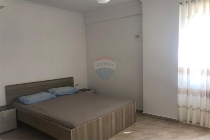 Apartament 1+1 per shitje ne Porcelan!