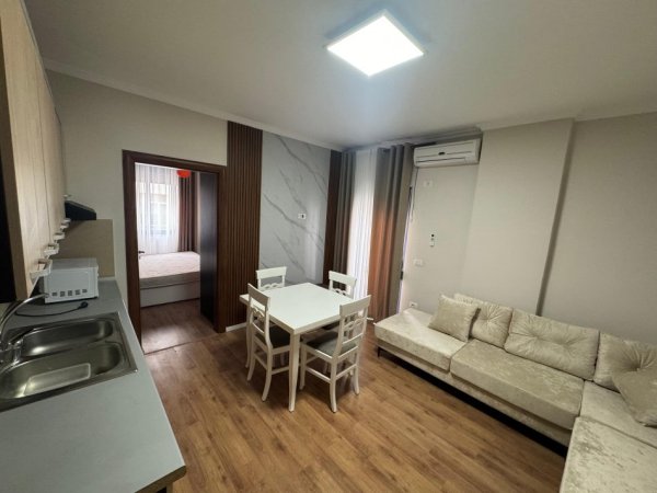 Shitet apartament 1+1 prane Kamelias Shkembi Kavajes.